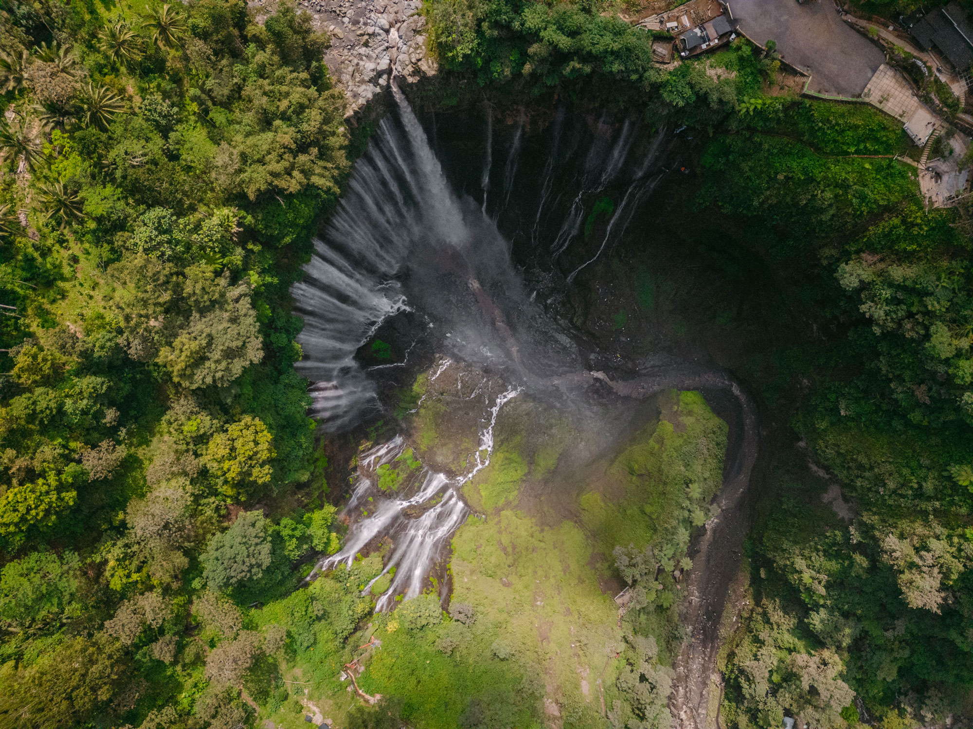 Waterfall - Indonesia - Jizen